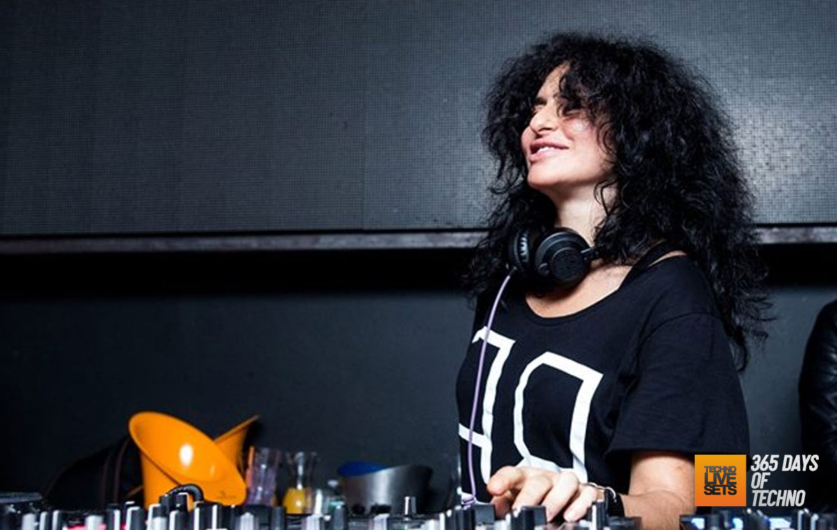Nicole Moudaber - Costa Rica (In the MOOD Podcast 083) - 25-11-2015