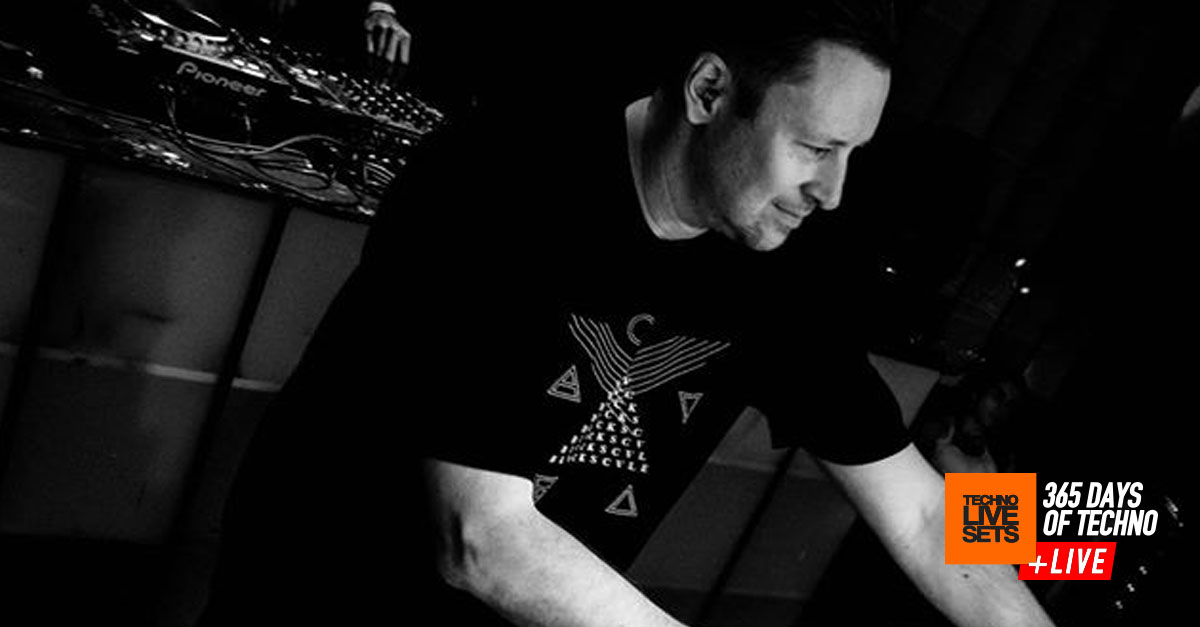 Umek - Behind The Iron Curtain With Podcast 252 - 04-05-2016