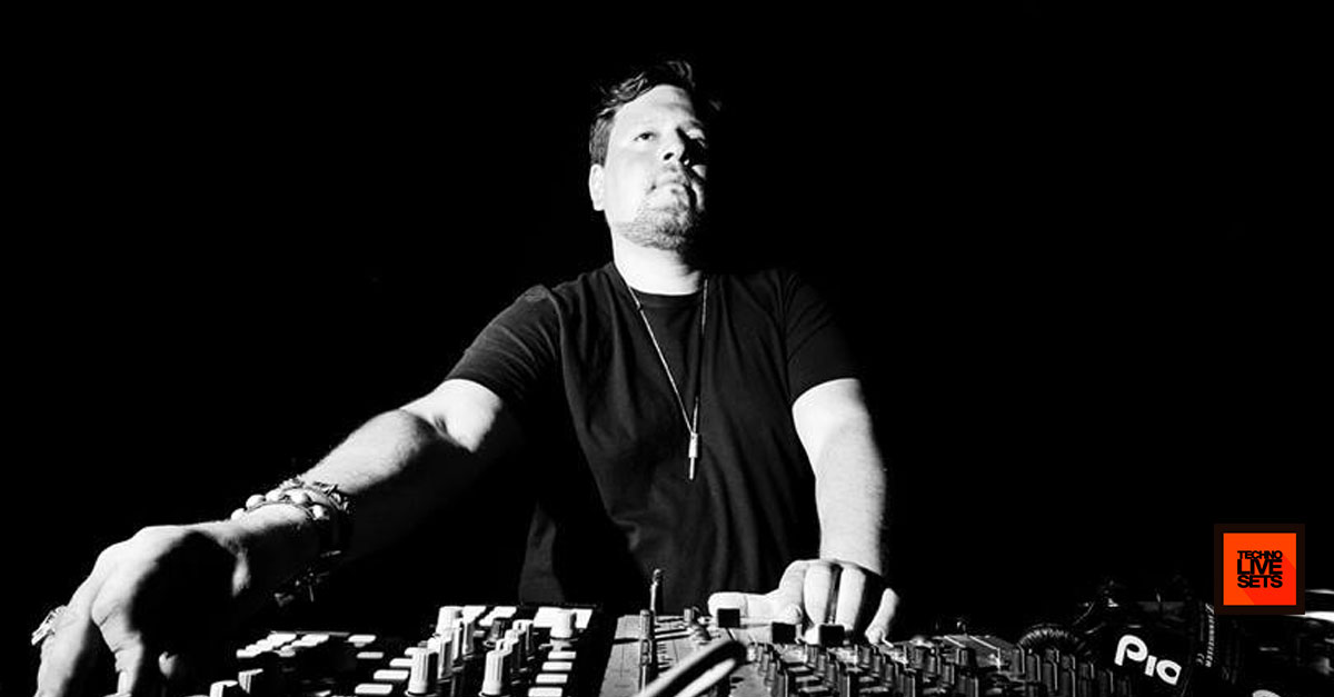 John Digweed and Reboot - Transitions Radio Podcast 623 - 09-08-2016